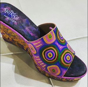 Shoe-Tale